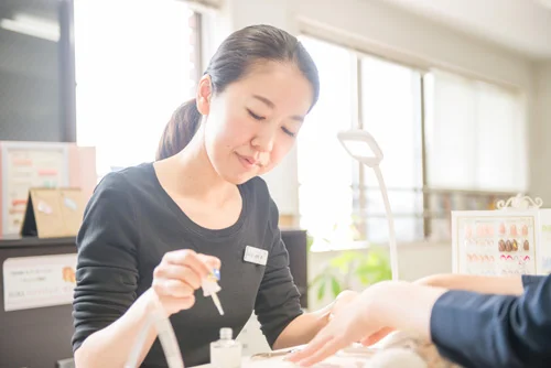 ネイリスト 白田あゆみ